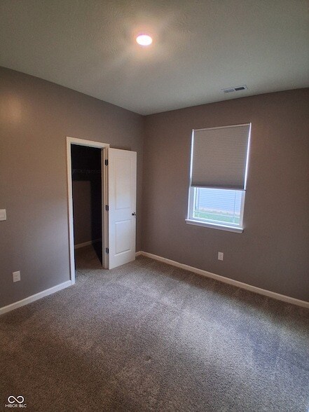 Building Photo - 6887 Nottingham Ln