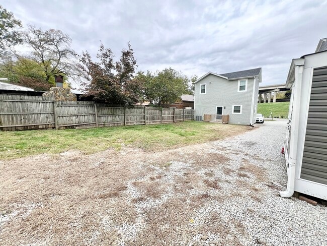 Building Photo - 3206 Rudd Ave