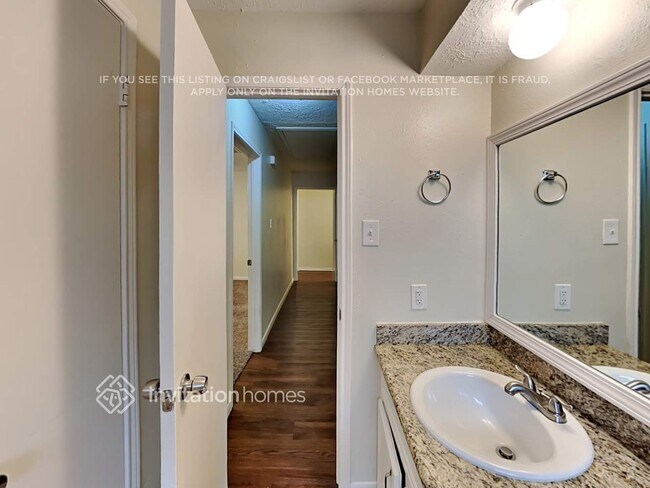 Building Photo - 16915 Bally Castle Dr