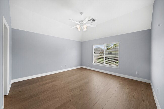 Building Photo - 3006 Brooks Ct