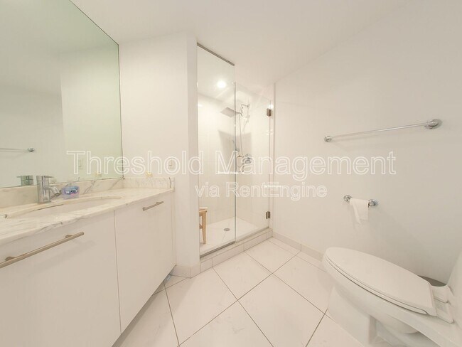 Building Photo - 500 Brickell Ave