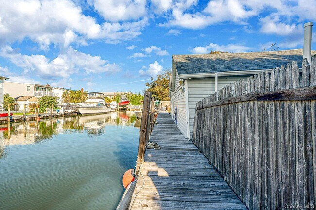 Building Photo - 504 Fire Island Ave