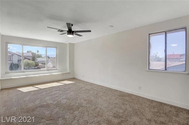 Building Photo - 3554 El Camino Rd