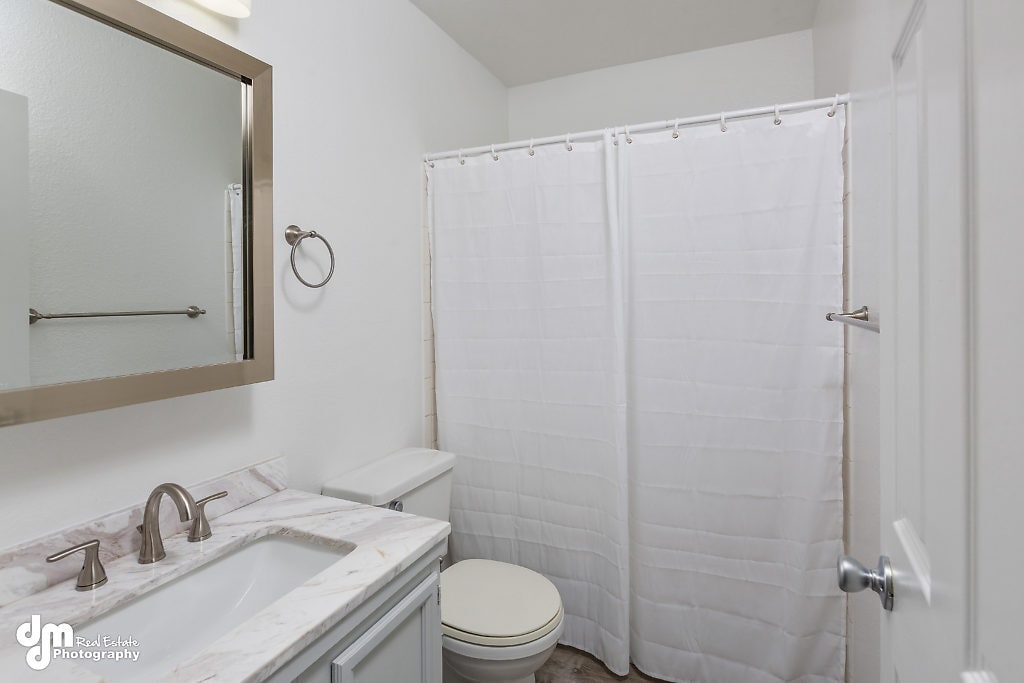 Building Photo - 2021 Farmer Pl