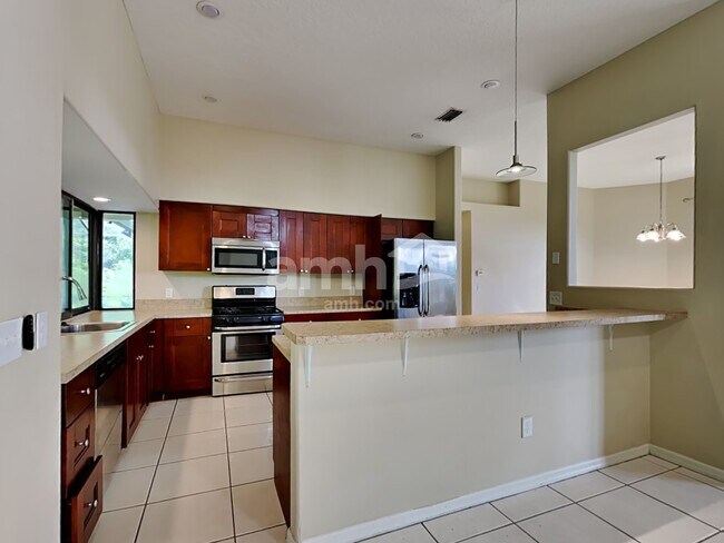 Building Photo - 2122 SW Burman Ln