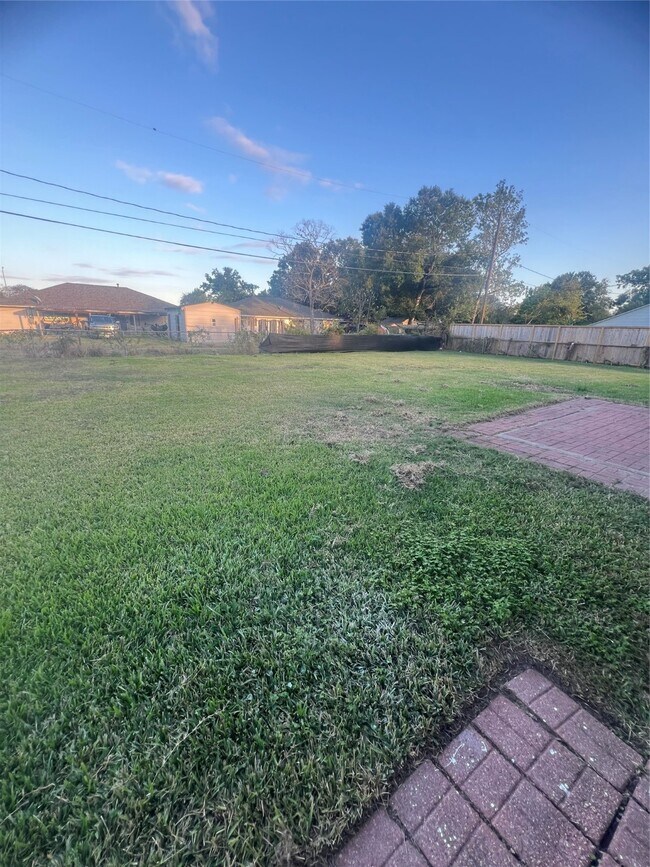 Building Photo - 721 S 3rd St