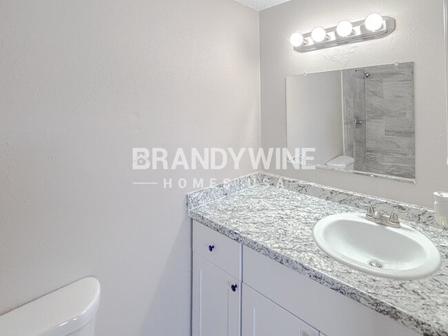 Building Photo - 6135 Seabreeze Dr