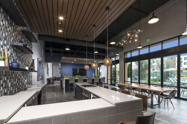 Building Photo - 3639 Haven Ave