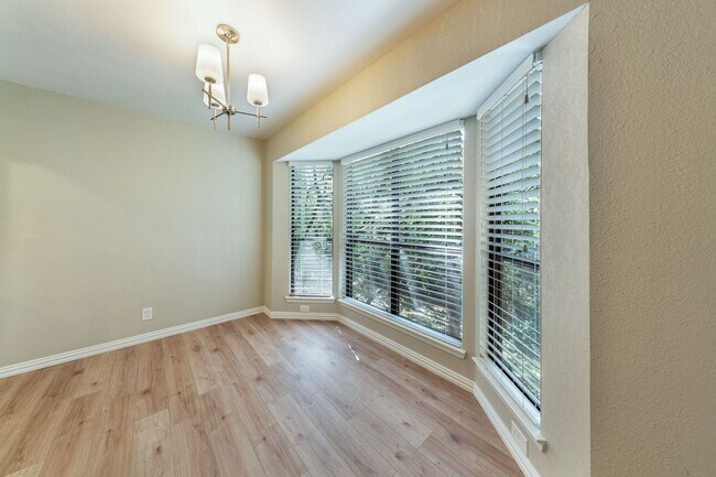 Building Photo - 4404 Travis Country Cir