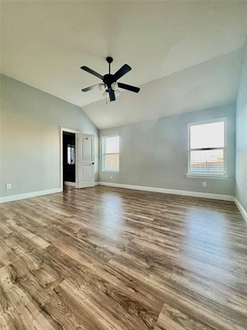 Building Photo - 667 Sharpley Dr