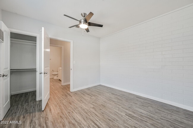 Building Photo - 1744 W Glendale Ave