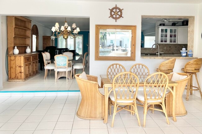 Building Photo - 1014 Lewis Cove