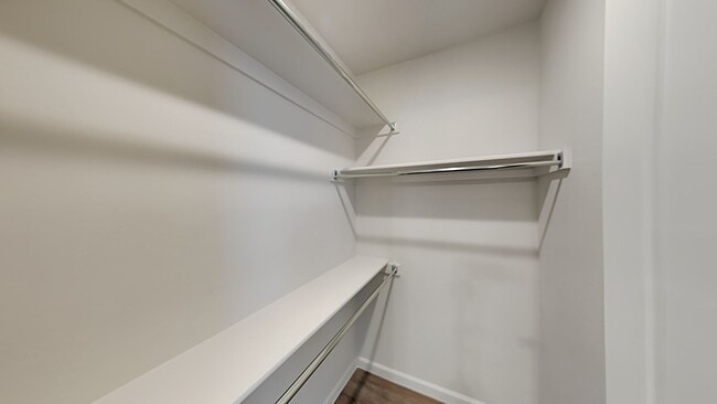 Building Photo - 2 Bedroom 2 Bathroom 2 Car Garage Duplex close to Broadway Extension, a short distance from Edmon...