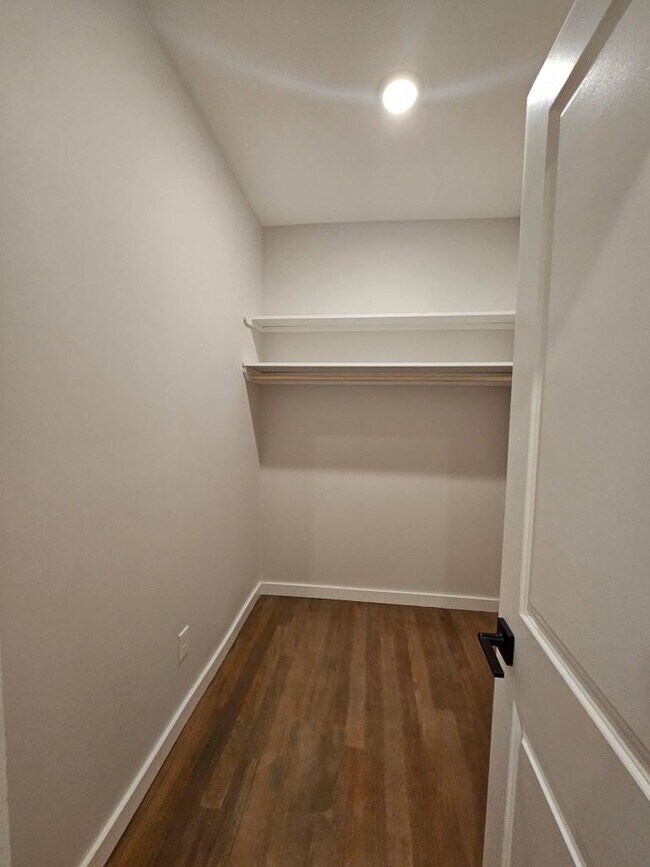 107 Magazine St 3R - 110 Magazine St