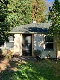 Building Photo - W36-37