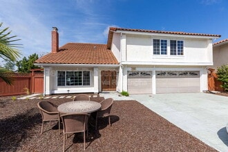 Building Photo - 1595 Avenida De Los Lirios