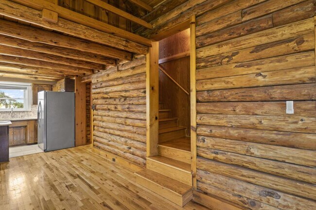 Building Photo - 118 Agape Wy