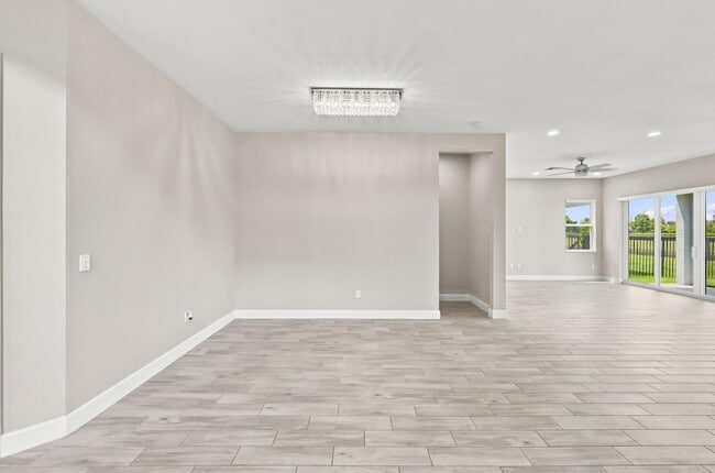 Building Photo - 5608 Macoon Wy