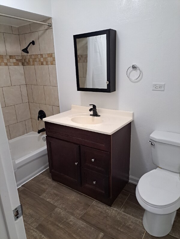 Building Photo - 10700 S Roberts Rd