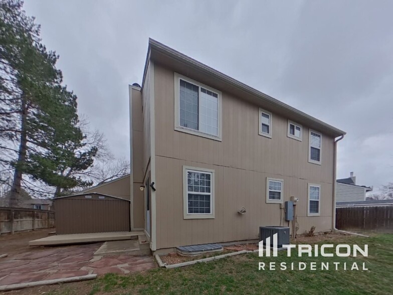 Building Photo - 10560 W 104th Pl
