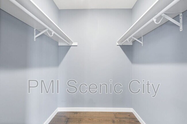 Building Photo - 1316 Gadd Rd