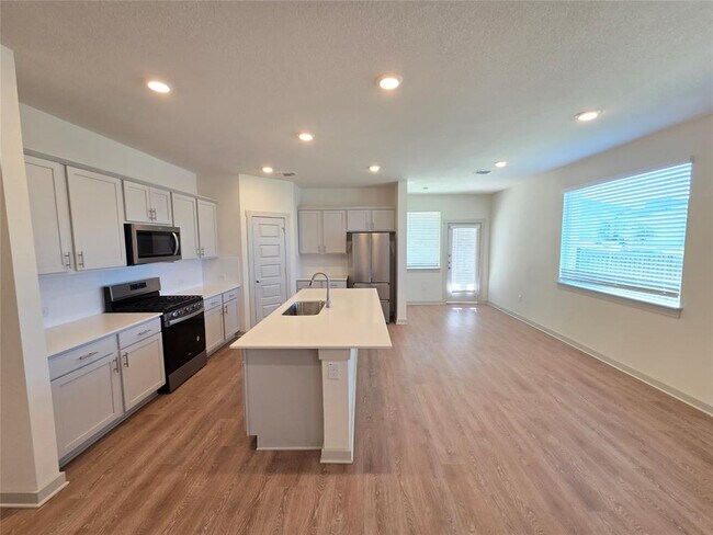 Building Photo - 10501 Gonzales Ranger Pass