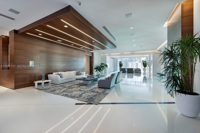 Building Photo - 300 Sunny Isles Blvd