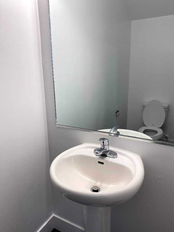 Building Photo - 424 W 40 S