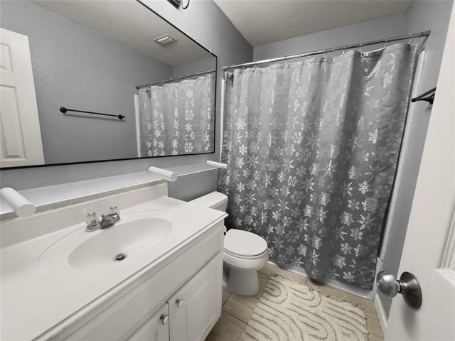 Building Photo - 2823 Brookhurst Dr