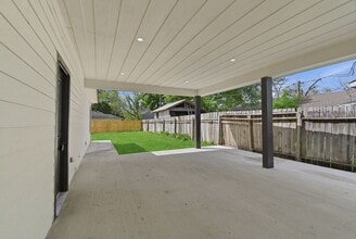 Building Photo - 7040 Kinney St