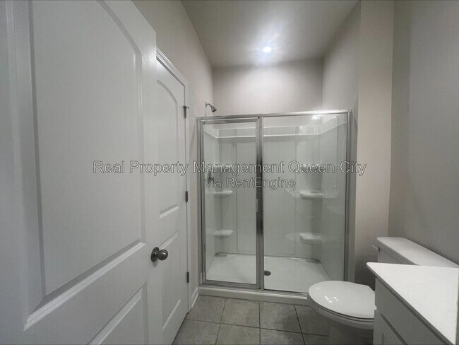 Building Photo - 2407 Lazette Dr
