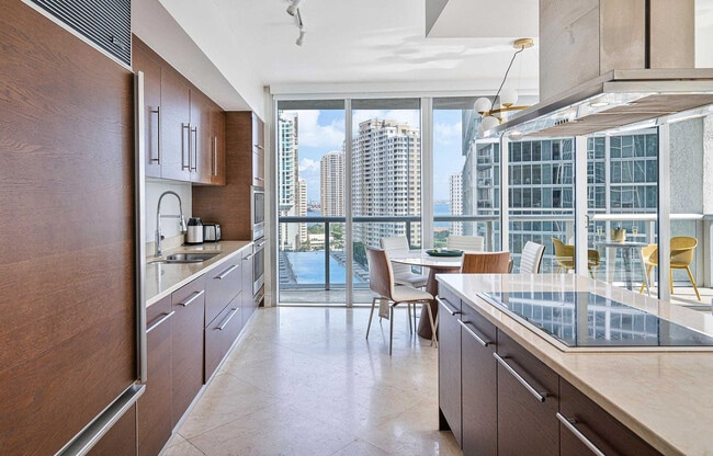 Building Photo - 485 Brickell Ave