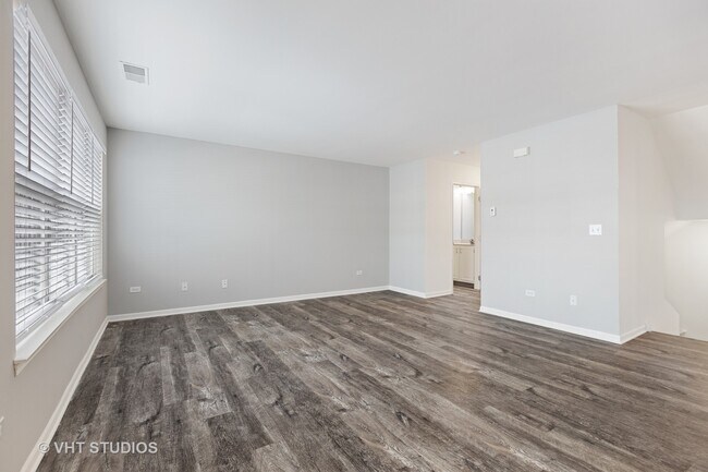 Building Photo - 354 Schubert Ct