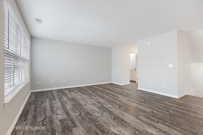 Building Photo - 360 Haydn Ct