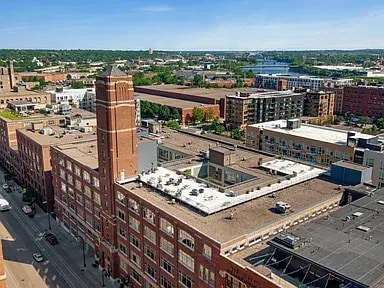 Building Photo - 700 Washington Ave N