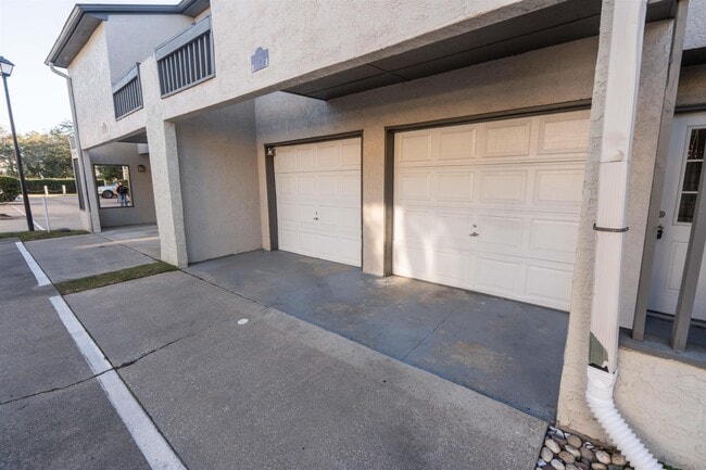 Building Photo - 1335 Airport Dr