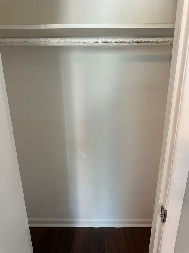 Building Photo - 308 Sinclair Ave