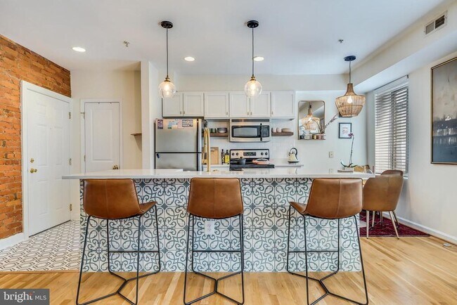 Building Photo - 5405 9th St NW