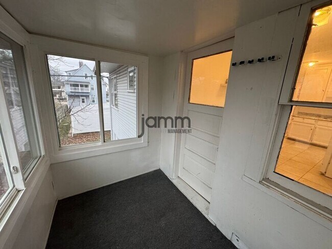 Building Photo - 12611 Franklin Blvd