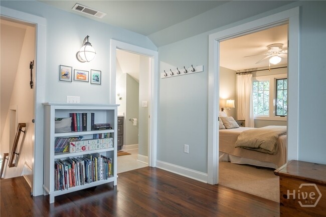 Building Photo - 290 Milledge Cir