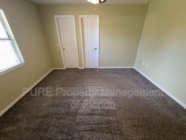 Building Photo - 9 Banyan Course Run