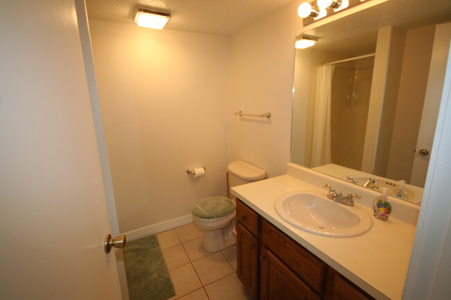 Building Photo - 2 bedroom condo in Osage Beach