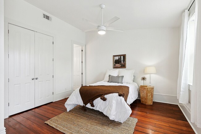 Building Photo - 2123 S Liberty St