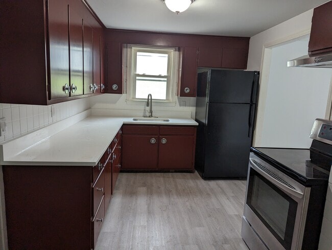 Building Photo - 111 Gridley St