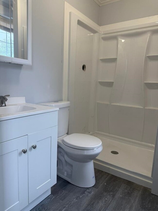 Building Photo - 155 N Main St