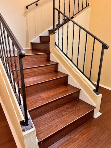 Building Photo - 6430 Kentwick Dr