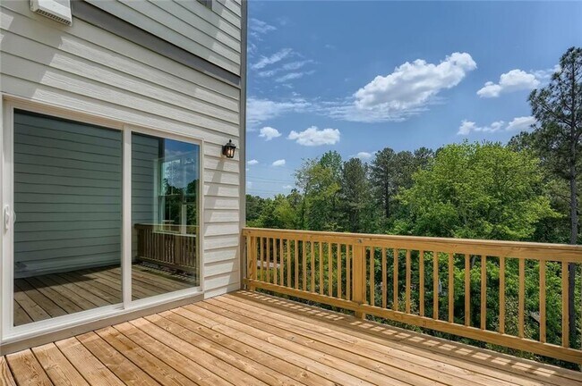 Building Photo - 461 Stagecoach Bnd SE