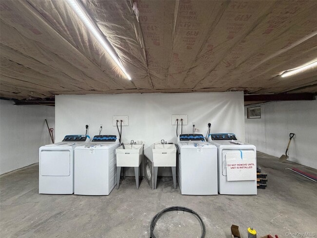 Building Photo - 16 Cornwall Ln