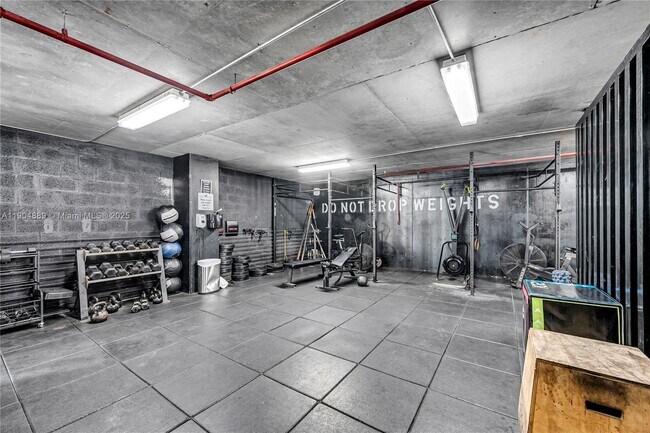 Building Photo - 690 SW 1st Ct