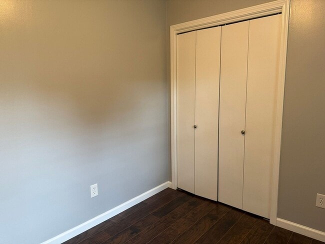 Building Photo - Beautiful 3 Bedroom House in West Knoxville